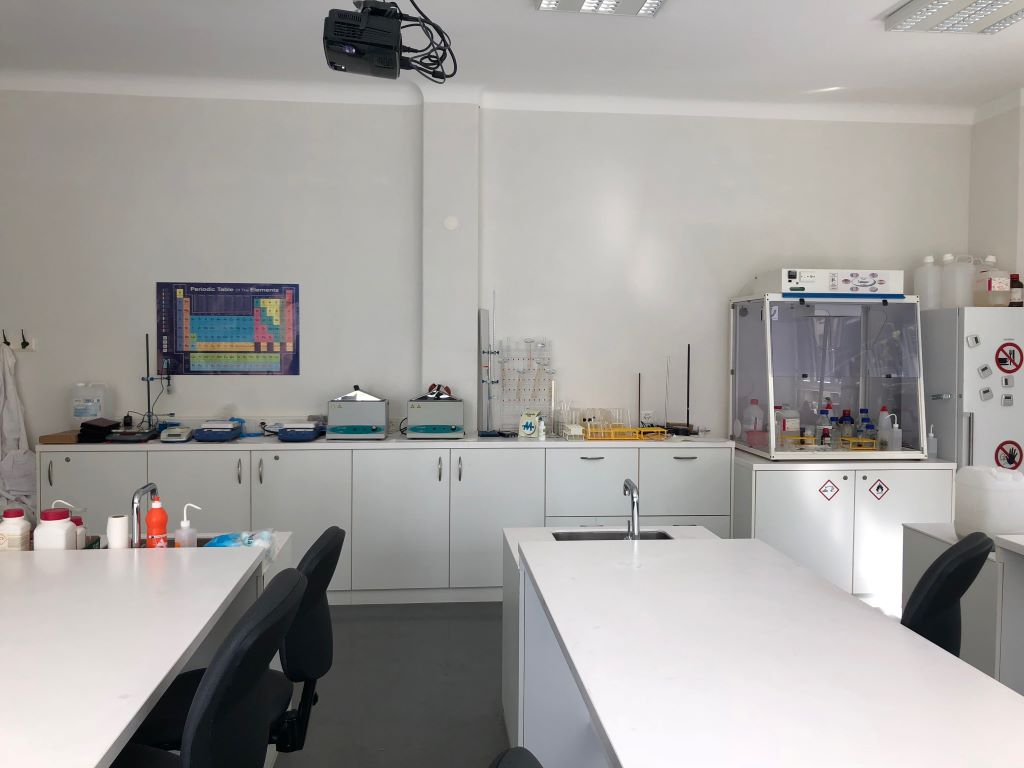 Intérieur Labo secondaires 2 petit